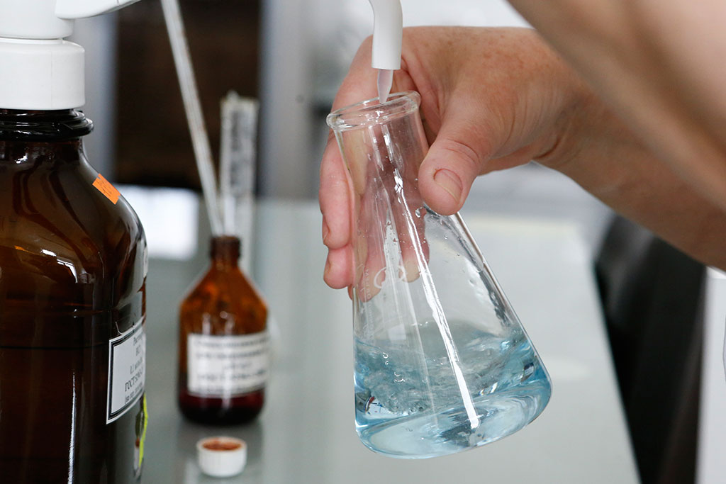 滴定法檢測(cè)水中銨離子 滴定法檢測(cè)水中銨離子